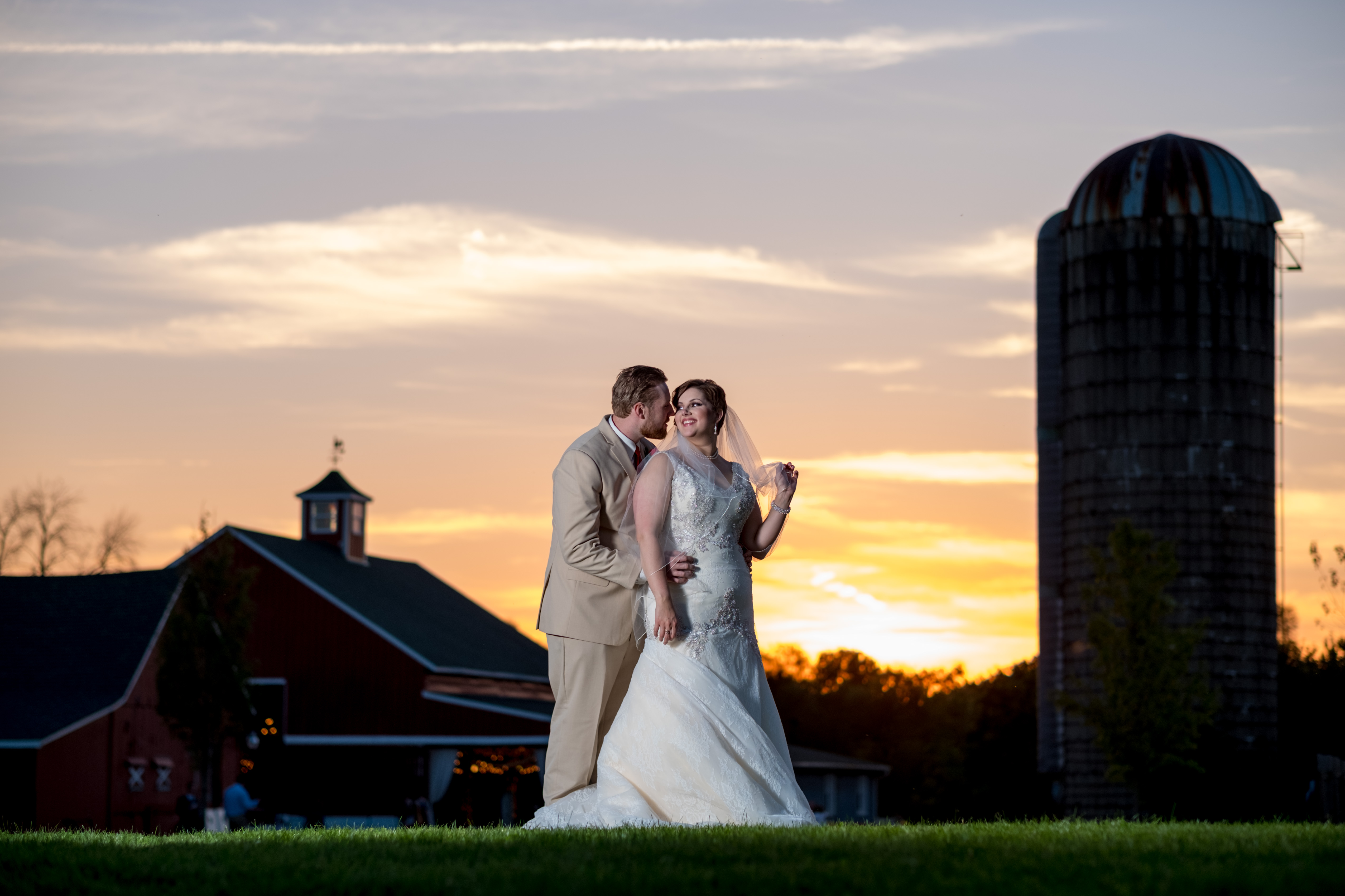 Cosmopolitan Magazine Names Avon Wedding Barn Best In State - Businessbuildersnews